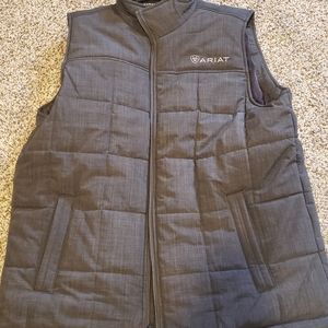 Ariat vest